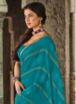 Staggering Firozi Foil Print Georgette Contemporary Saree