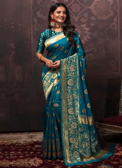 Staggering Silk Blue Classic Saree