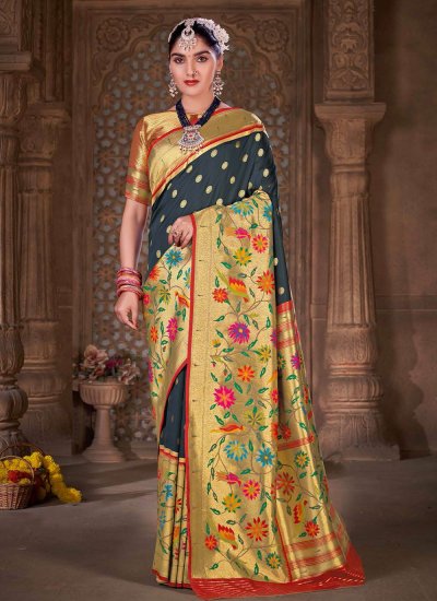 Staggering Trendy Saree For Engagement