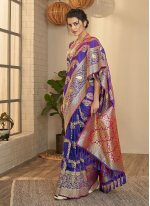 Staring Silk Contemporary Saree
