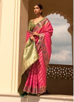 Stupendous Weaving Hot Pink Handloom silk Designer Traditional Saree