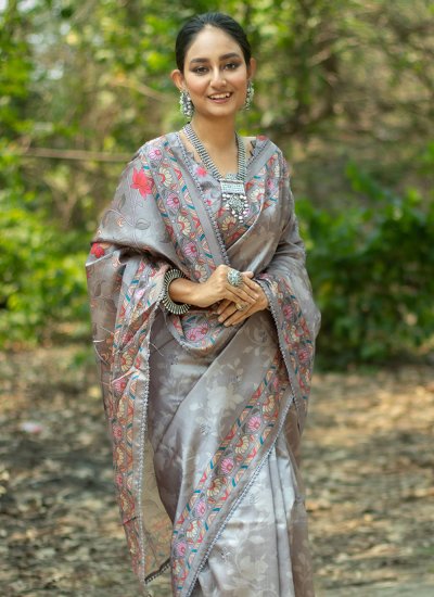 
                            Surpassing Tussar Silk Grey Embroidered Contemporary Saree