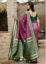 Tempting Rani Weaving Banarasi Silk Traditional Designer Saree