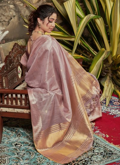 Traditional Saree Weaving Banarasi Silk in Mauve 