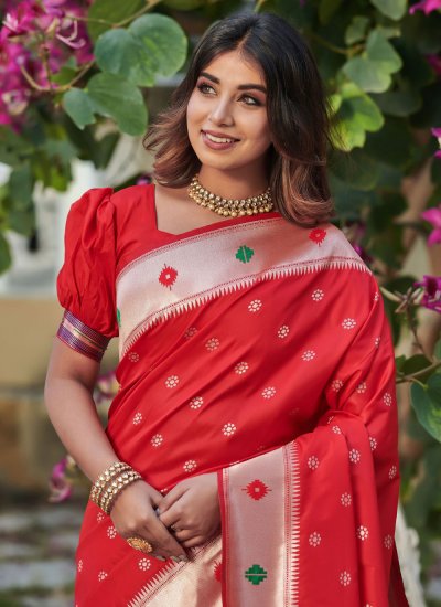 
                            Traditional Saree Woven Banarasi Silk in Red