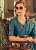 Transcendent Trendy Saree For Mehndi