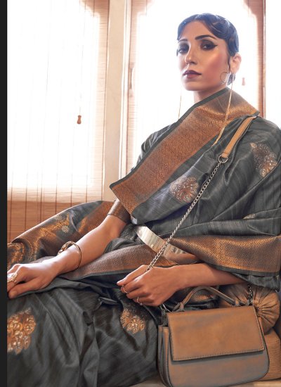 Transcendent Weaving Silk Traditional Designer Saree