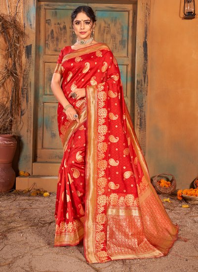 Weaving Banarasi Silk Classic Saree in Red