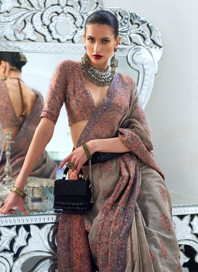 Weaving Handloom silk Classic Saree in Multi Colour