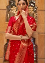 Weaving Kanjivaram Silk Traditional Designer Saree in Red