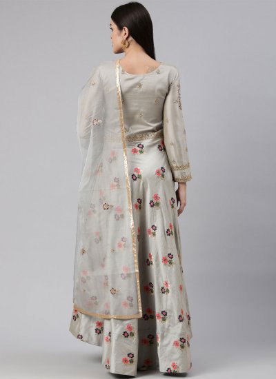 Winsome Banarasi Jacquard Ceremonial Gown 