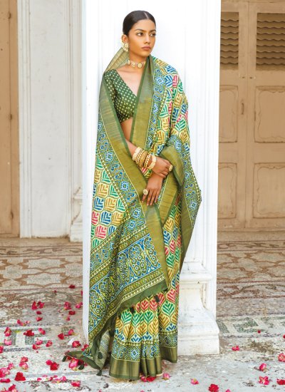 Woven Silk Trendy Saree in Green