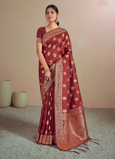 Astounding Silk Weaving Classic Designer Saree
