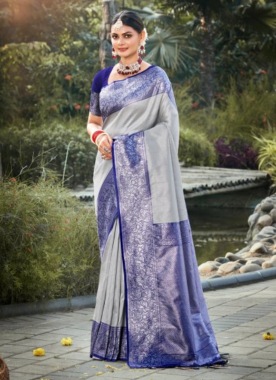 Baronial Border Kanjivaram Silk Designer Traditional Saree