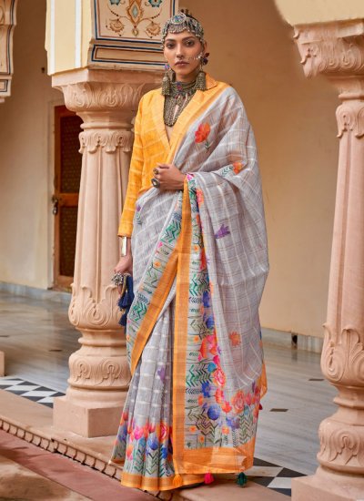Beautiful Trendy Saree For Casual