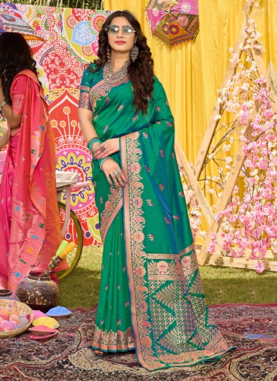 Bedazzling Woven Saree