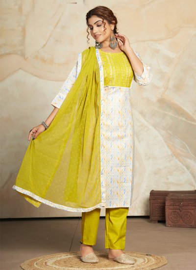 Blended Cotton Green and White Readymade Salwar Kameez