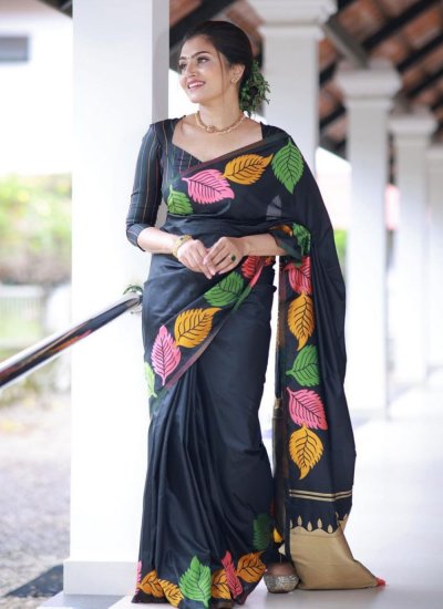 Classic Saree Weaving Banarasi Silk in Black