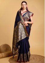Classic Saree Weaving Silk in Navy Blue