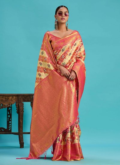 Entrancing Woven Kanjivaram Silk Cream and Pink Trendy Saree