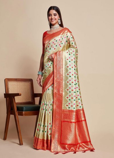 Glitzy Kanjivaram Silk Woven Contemporary Saree