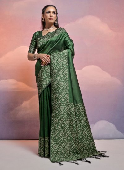 Handloom silk Trendy Saree in Green