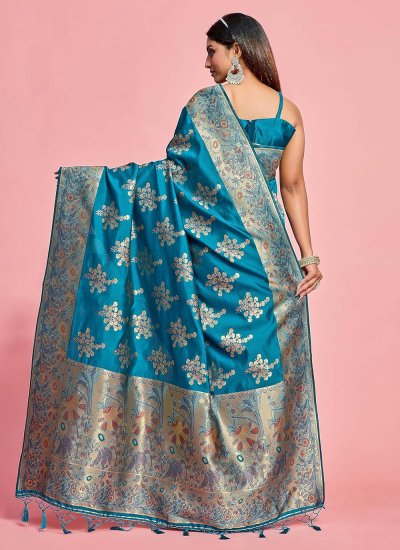 Kanjivaram Silk Weaving Saree in Blue