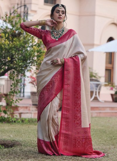 Majestic Weaving Trendy Saree