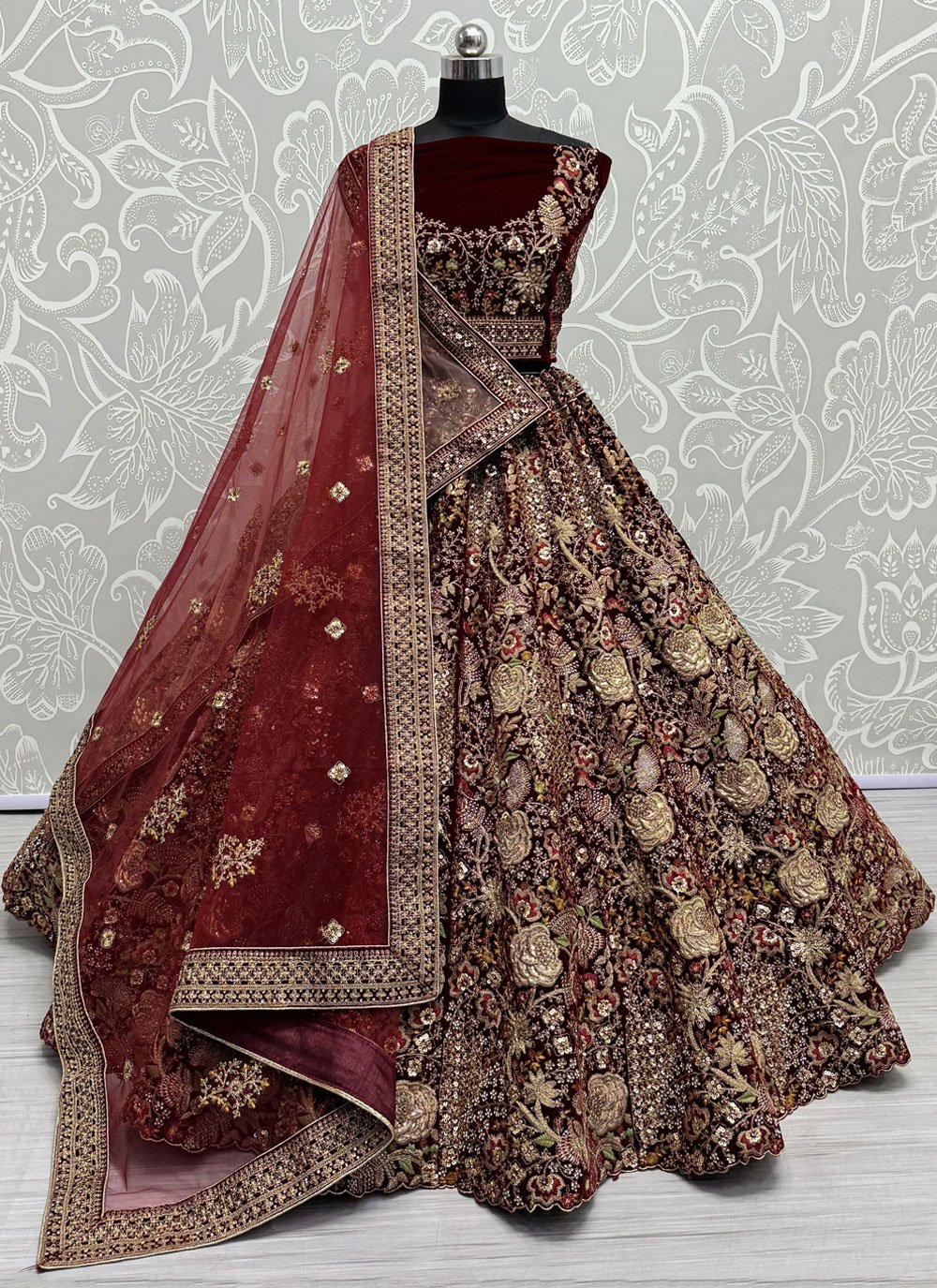 Zari bridal lehengas hotsell