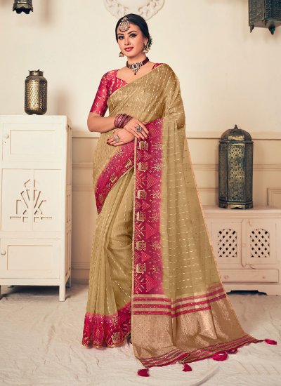 Noble Trendy Saree For Party