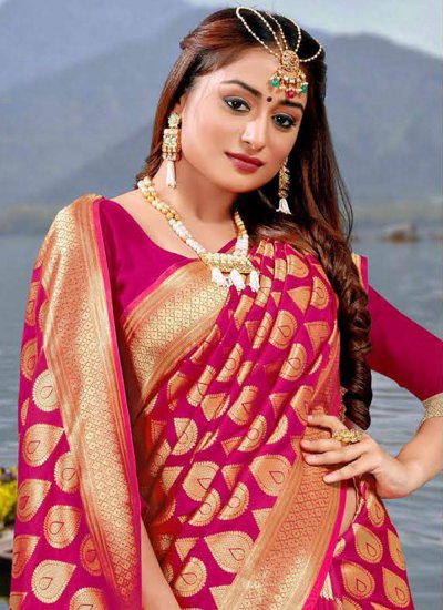 Silk Trendy Saree in Magenta