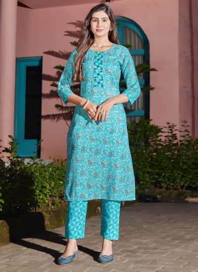 Staring Casual Kurti For Casual