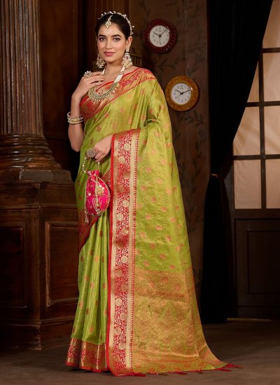 Topnotch Kanjivaram Silk Green Weaving Classic Saree