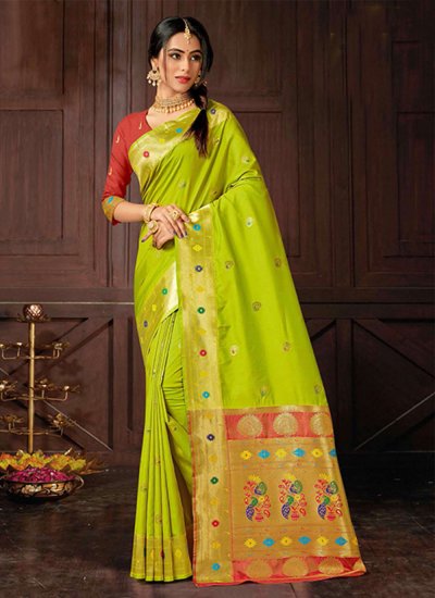 Trendy Saree Woven Silk in Green