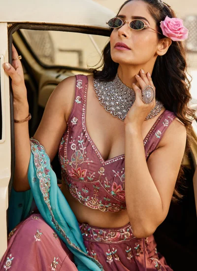 
                            Astonishing Zari Georgette Trendy Lehenga Choli