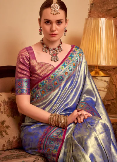
                            Awesome Violet Weaving Classic Saree