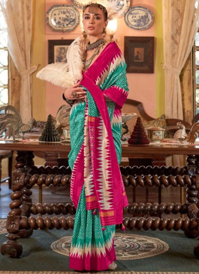 Captivating Designer Saree For Ceremonial