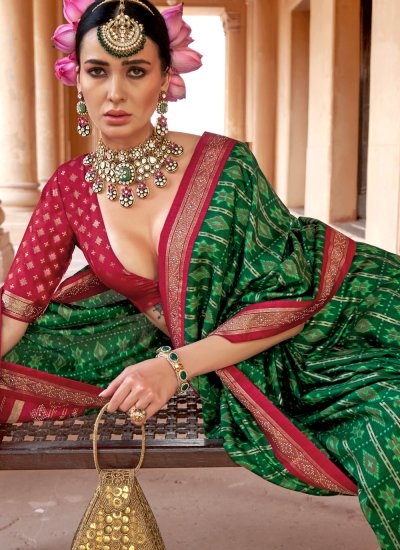 Chic Patola Print Ceremonial Traditional Saree