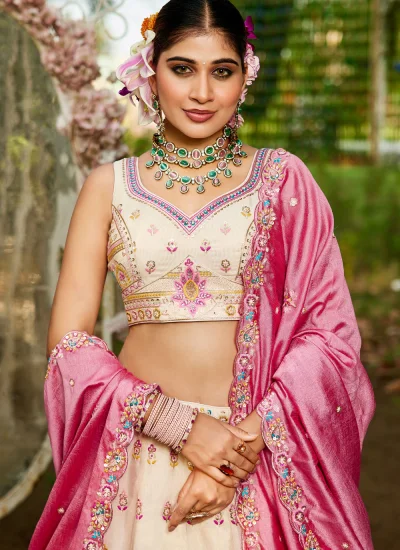 
                            Distinctively Cream Designer Long Lehenga Choli