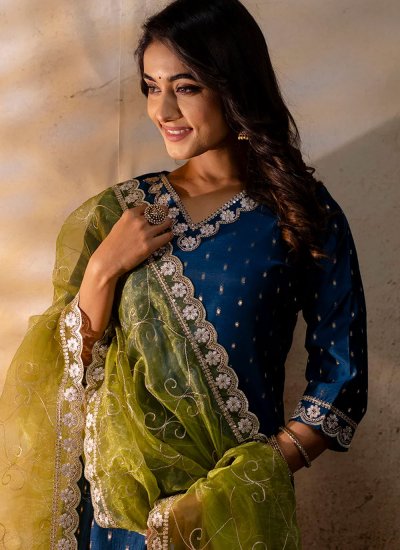 
                            Enticing Chanderi Silk Zari Morpeach  Readymade Salwar Kameez