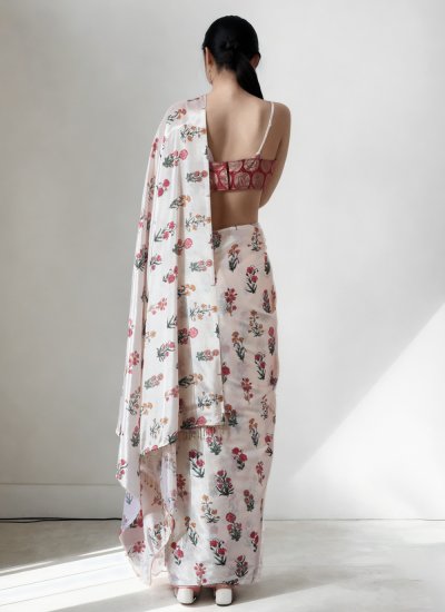 Epitome Chinon Classic Saree 
                            Epitome Chinon Classic Saree