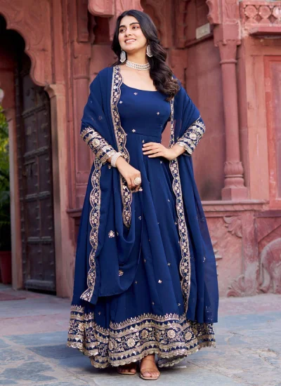 Fashionable Blue Trendy Salwar Kameez