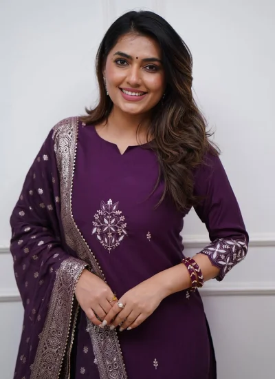 
                            Impeccable Chanderi Embroidered Pant Style Suit