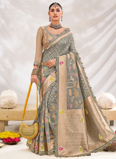 Ravishing Grey Classic Saree