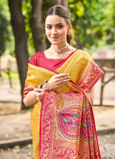
                            Sightly Weaving Festival Classic Saree