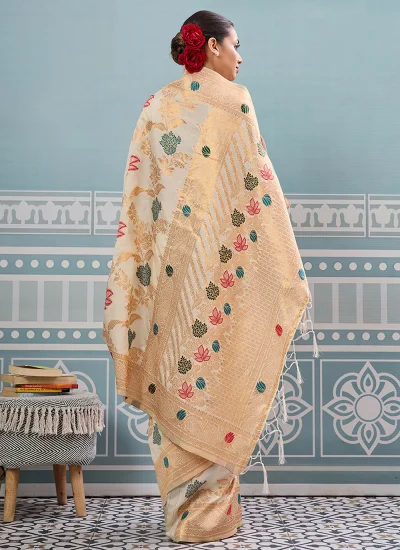 
                            Silk Cream Classic Saree