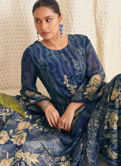 
                            Snazzy Georgette Ceremonial Salwar Kameez