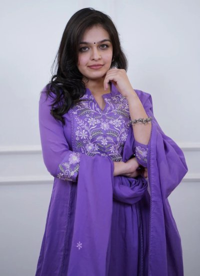 
                            Tantalizing Lavender Embroidered Cotton Salwar Suit