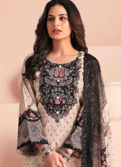 
                            Aristocratic Digital Print Pant Style Suit