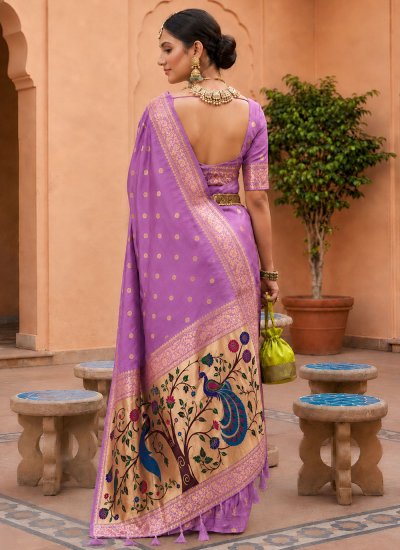 
                            Baronial Meenakari Banarasi Silk Trendy Saree